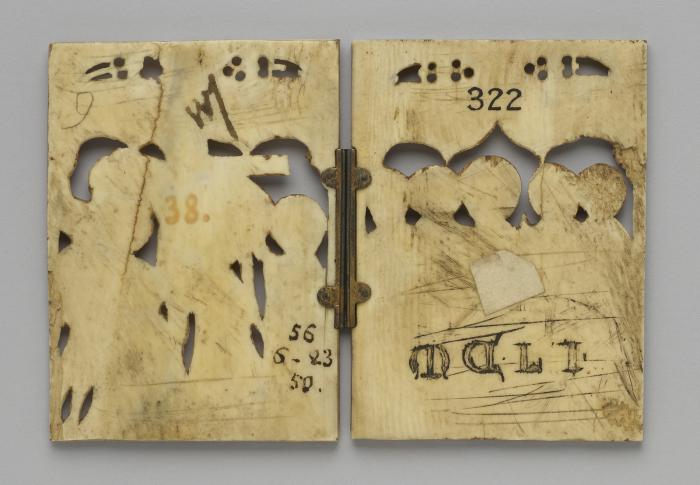 Openwork diptych, 1 register, 1 ogee arch across (plaques ajourées) (Back)