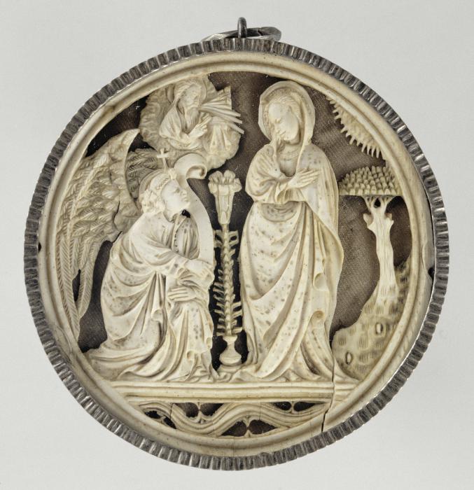 Openwork medallion (médaillon ajouré) (Front)
