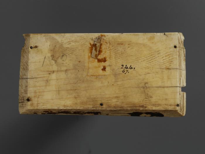 Panel (fragment of a casket), 1 register, 2 arches across (coffret; frise d'arcatures; colonnettes) (Back)