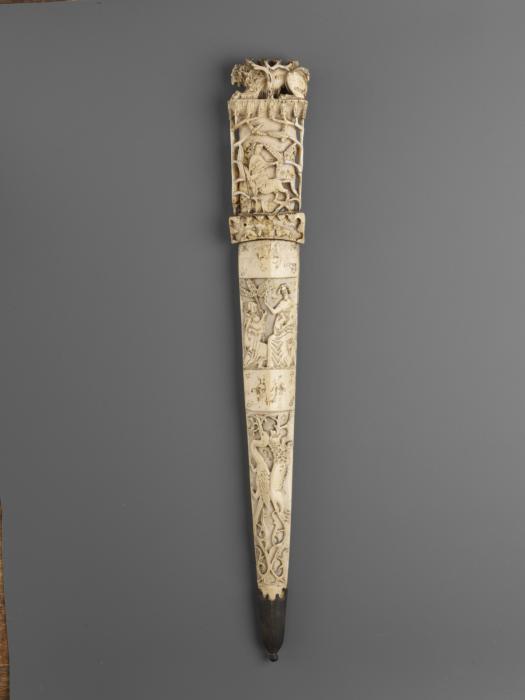 Dagger handle and sheath (Sheath, front)