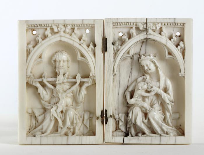 Diptych, 1 register, 1 arch across (plaquettes) (Front)