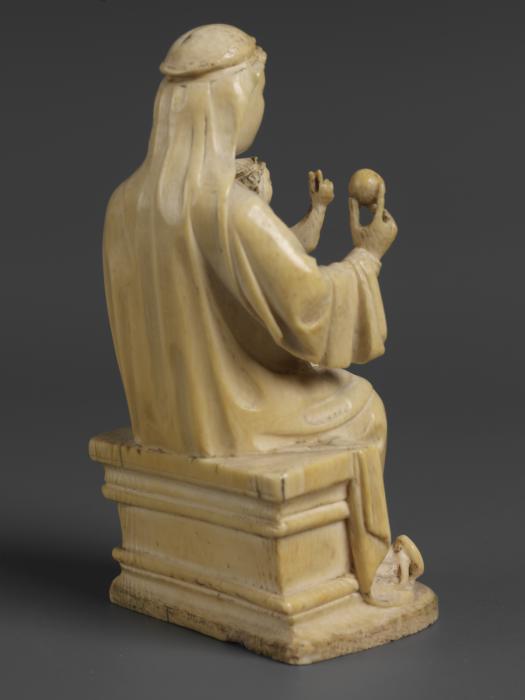 Statuette (Back)