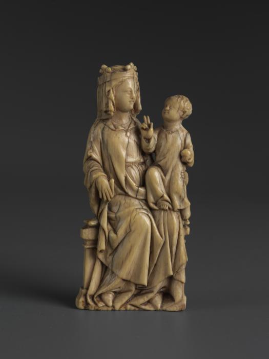 Relief (appliqué) (Front)