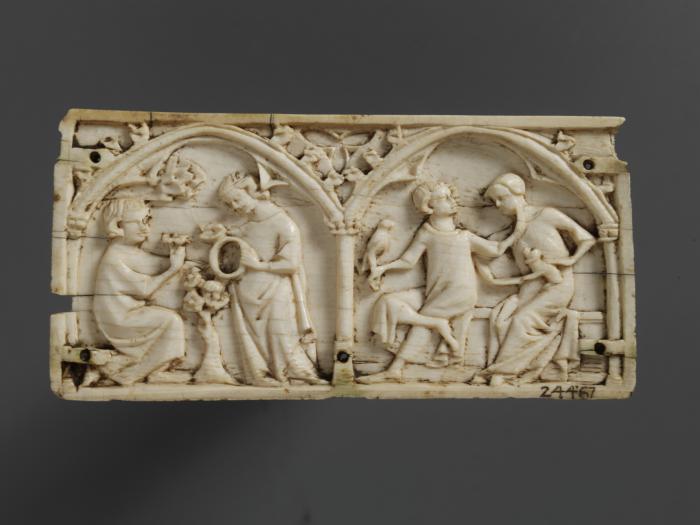 Panel (fragment of a casket), 1 register, 2 arches across (coffret; frise d'arcatures; colonnettes) (Front)