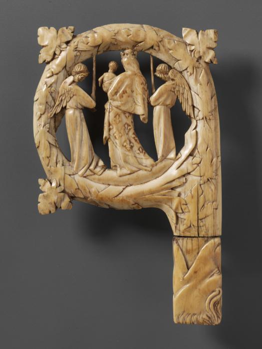 Head of crozier (crosse) (Back)