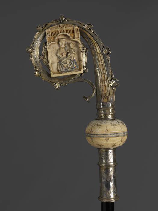 Head of crozier (crosse); double-sided panel, 1 register, 1 trefoil arch across (colonnettes) (Side 1)