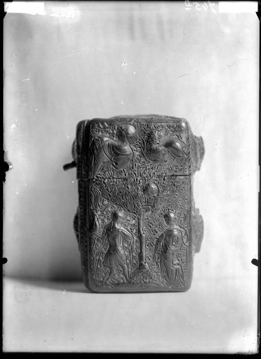 Complete set of 6 writing tablets and 2 covers, with case and stylus (frise d'arcatures; plaquettes; tablettes à écrire) (Case)