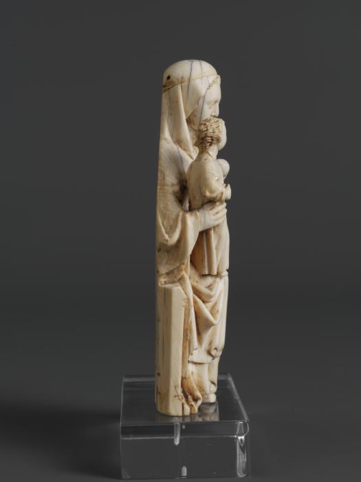 Statuette (Side)