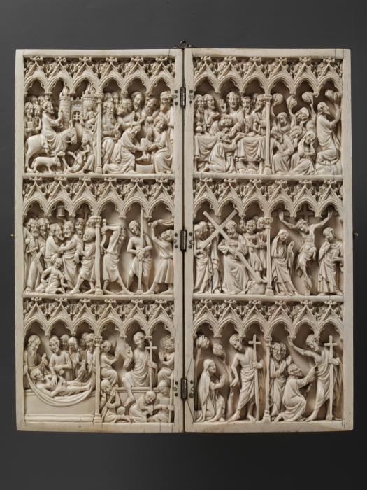 Diptych, 3 registers, 6 arches across (frise d'arcatures; colonnettes) (Front)