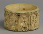 Cylindrical pyxis, with arches and rosettes (pyxide; frise d'arcatures; décor de roses; colonnettes) (Side)